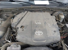 Load image into Gallery viewer, 2006 Toyota Tacoma Used Engine 4.0L VIN U, 5Th Digit, 1GRFE Used Engine, 6 Cylinder, Exc. X Runner 77K miles

