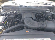 Load image into Gallery viewer, Used 2002 Ford Expedition Used Engine 4.6L VIN W, 8Th Digit, Romeo
